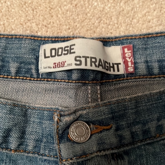 Mens Levi’s blue jeans - Picture 2 of 4